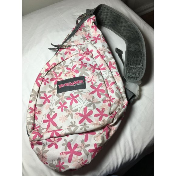 TrailMaker Classic Crossover Bag Large with Pink and Gray Flowers - Picture 1 of 9